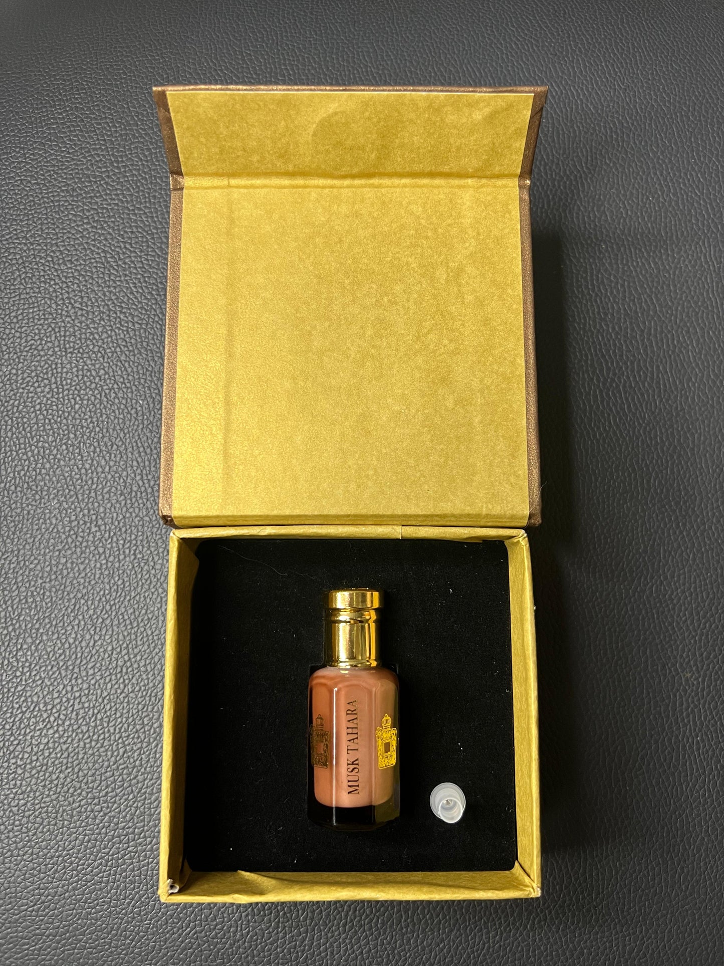 Musk Tahara Attar